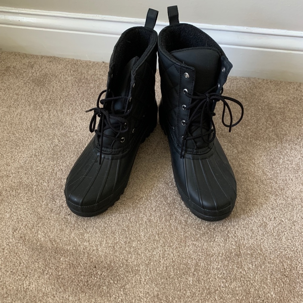 NWOT SPERRY snow boots